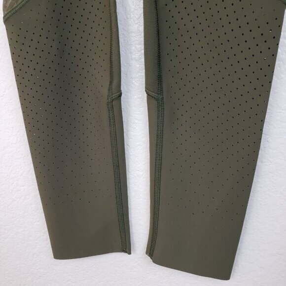 Lululemon Barre Star Pant Luon Fatigue Green Leggings size 6 Athleisure Yoga Gym - Picture 11 of 16